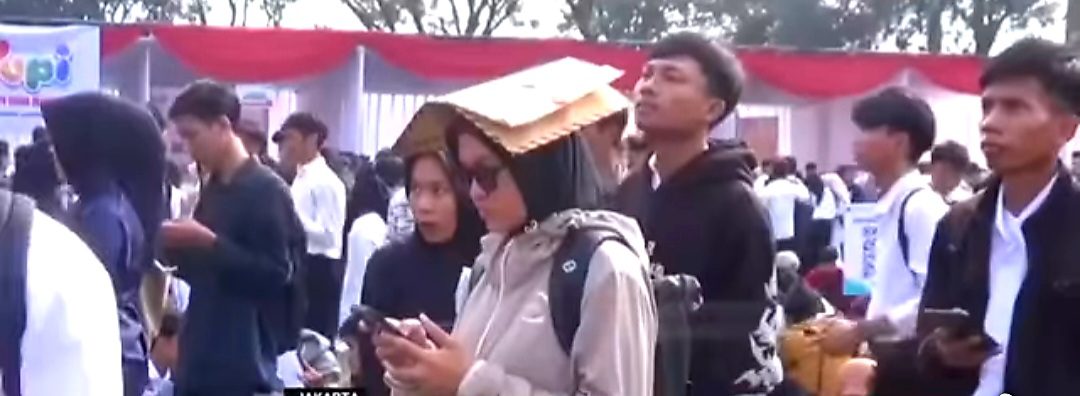 Wakil  Ketenaga  Kerjaan  Imanuwel  Ebenezer Akan  Menghapus  Beberapa  Kretria   Pencari  Kerja