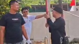 L.Nurmansyah Tubagio Begitu Antusias Jelang Peringati Ulang Tahun RI Ke- 80 Tahun Bersama Warganya Desa Segara Makmur Kecamatan Tarumajaya Kab.Bekasi-Jawa Barat.